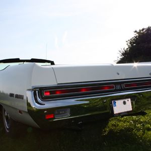 chrysler-300-03.jpg