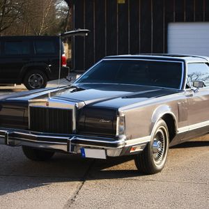 lincoln-mark-v-01.jpg