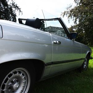 mercedes-sl280-03.jpg